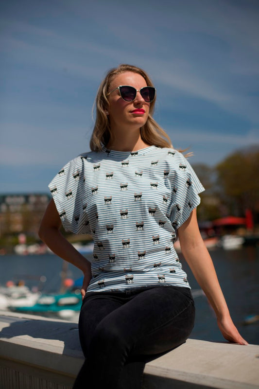 Blau weiß gestreiftes Shirt mit Hundeprint