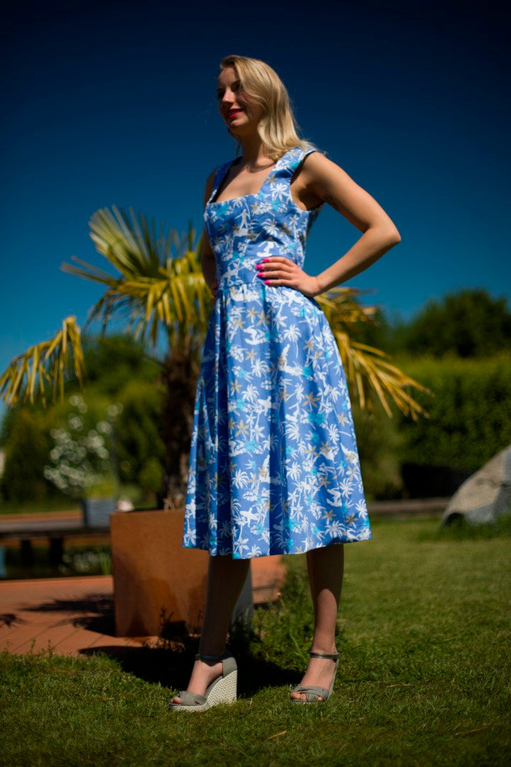 Surferprint Kleid No.3 mit Dirndl-Ausschnitt und Glockenrock